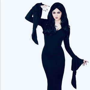 Morticia Addams Halloween Costume with Wig!